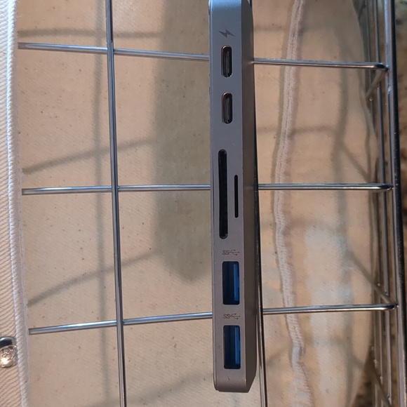 HyperDrive DUO 7in2 USBC-2 hub MacBook/pro - Picture 4 of 9